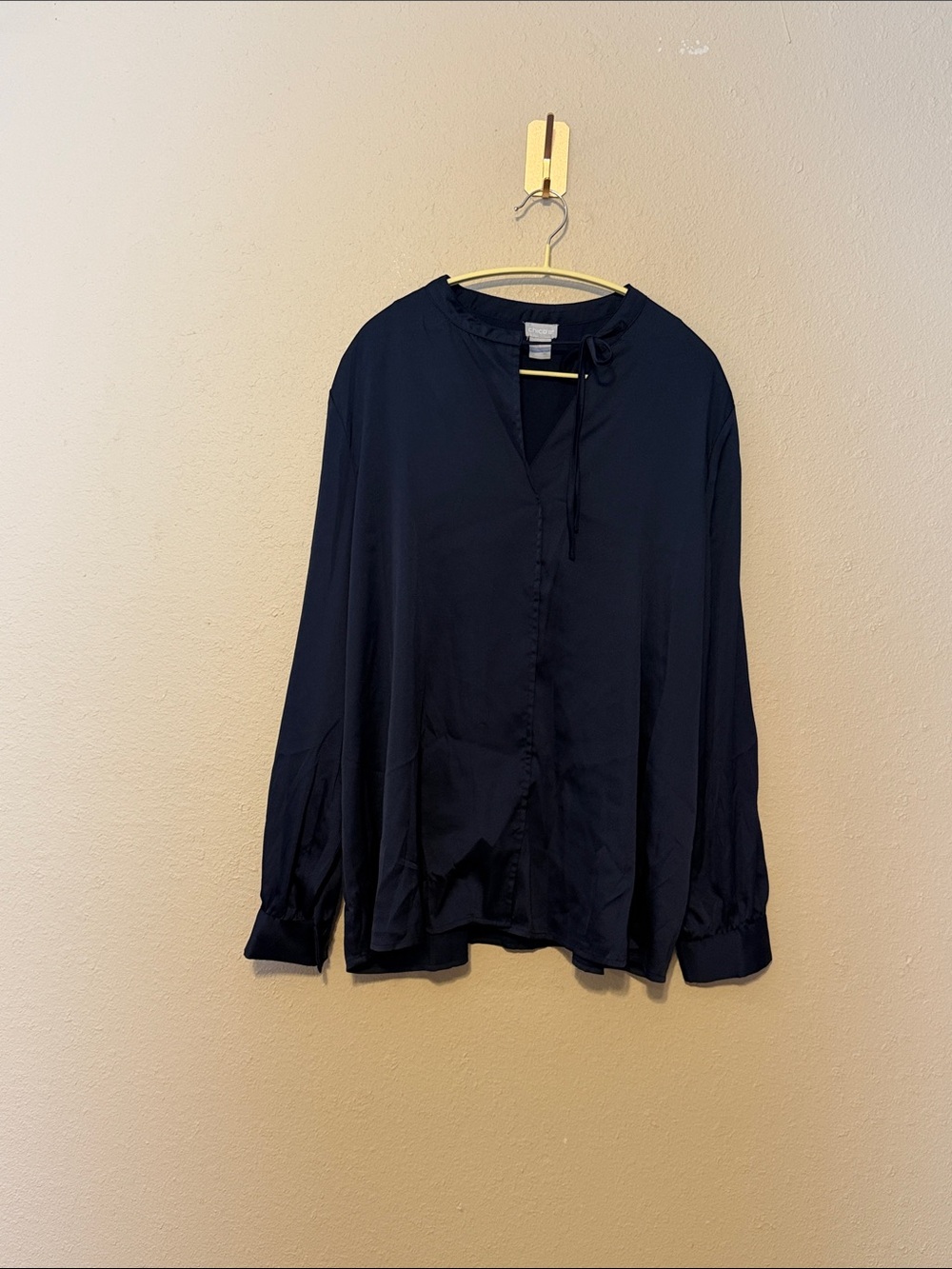 Chicos Navy Satin Pull over Blouse Toe Neck Size 16/18
